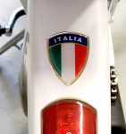 Piaggio Caio Bravo 3D Sticker Retro Squadrd 26x34 mm...